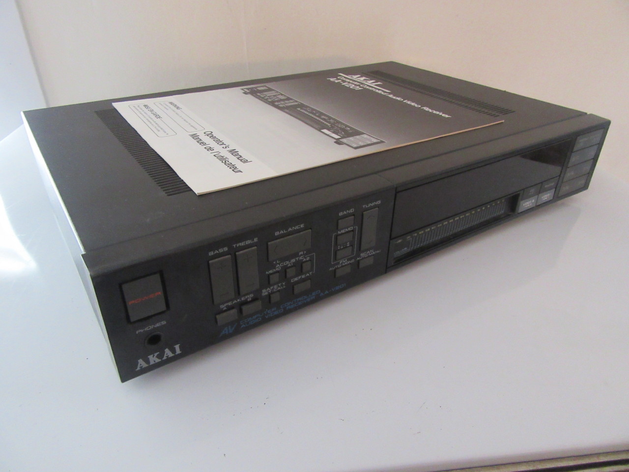 AKAI AA-V201 Computer Controlled Audio/Video Receiver FOR PARTS OR REPAIR