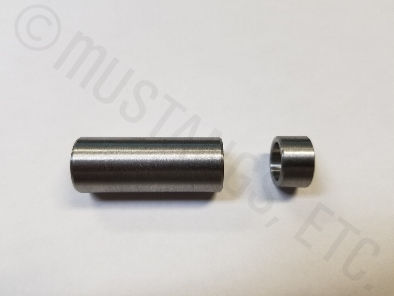Ford Distributor Shaft Bushing Set - Fits 289, 302, 352, 390 Ford Distributor Shaft Bushing Set - Fits 289, 302, 352, 390