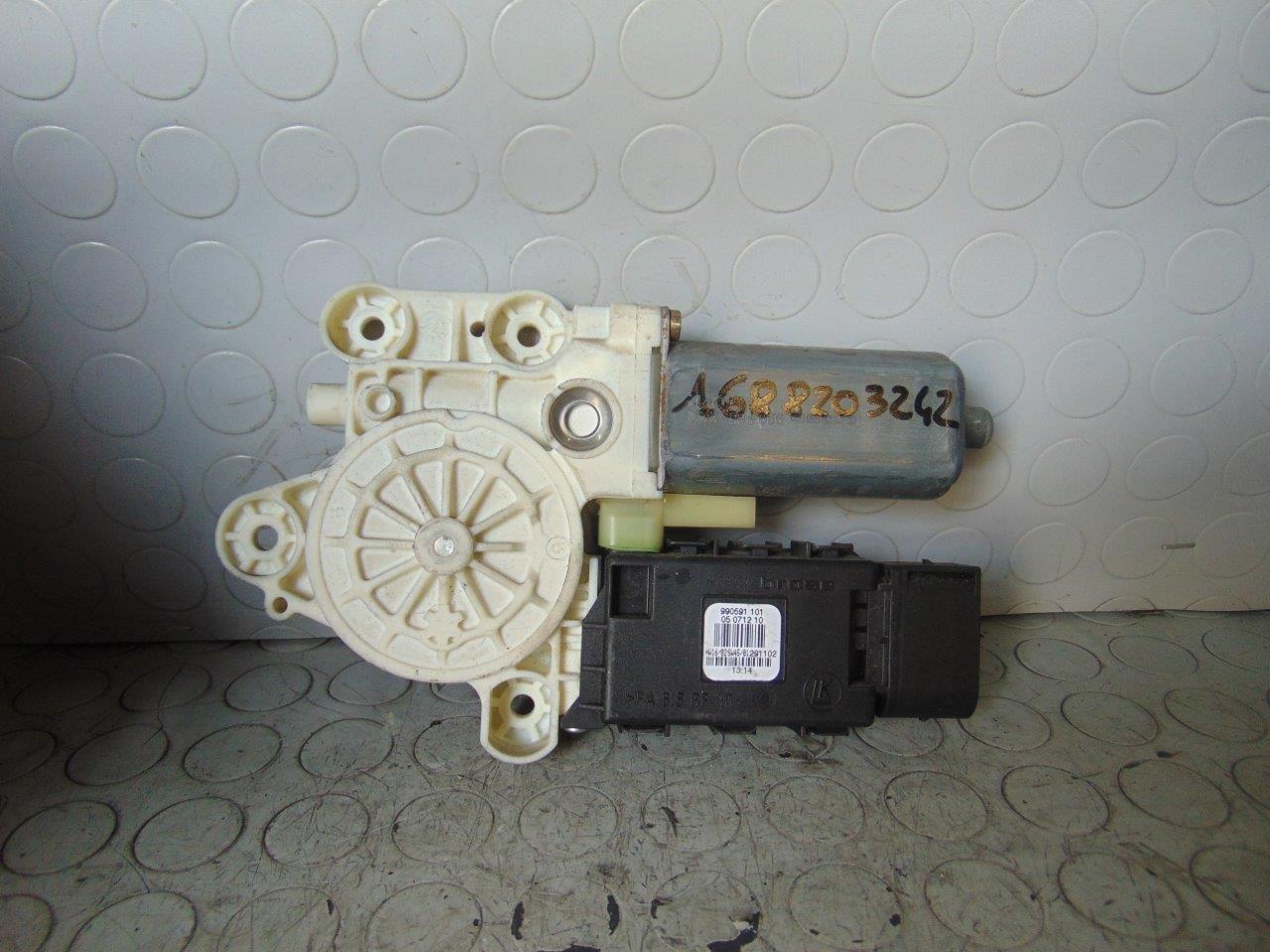 Motorino alzacristallo posteriore destro MERCEDES CLASSE A 1688203242 (2003)
