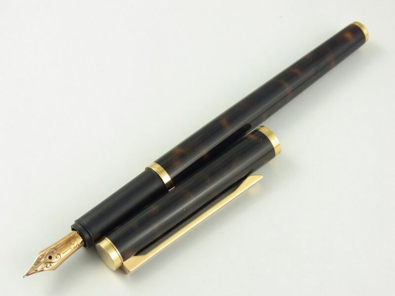 dunhill Gemline Marble Brown Lacquer Fountain Pen F (MINT) FREE SHIPPING