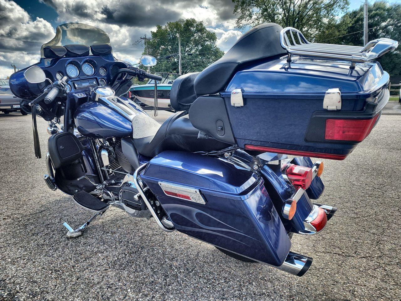 Owner 2010 HARLEY-DAVIDSON FLHTK ULTRA LIMITED, BLUE with 28441 Miles available now!