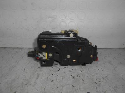 Serratura anteriore sinistra VOLKSWAGEN TOUAREG 3D1837015A