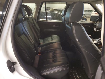 image 4 of interior