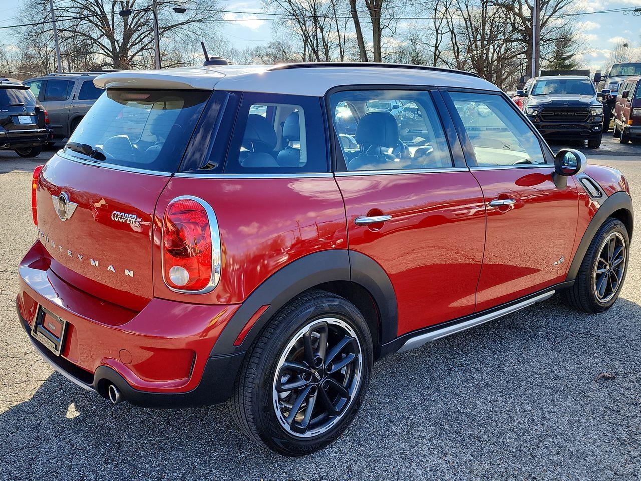 Owner 2015 MINI COUNTRYMAN, BLAZING RED METALLIC with 138160 Miles available now!