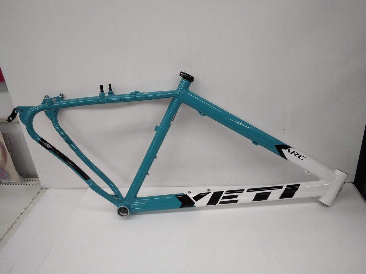 YETI DJ Aluminum Dirt Jump Frame 26 YETI DJ Aluminum Dirt Jump Frame 26