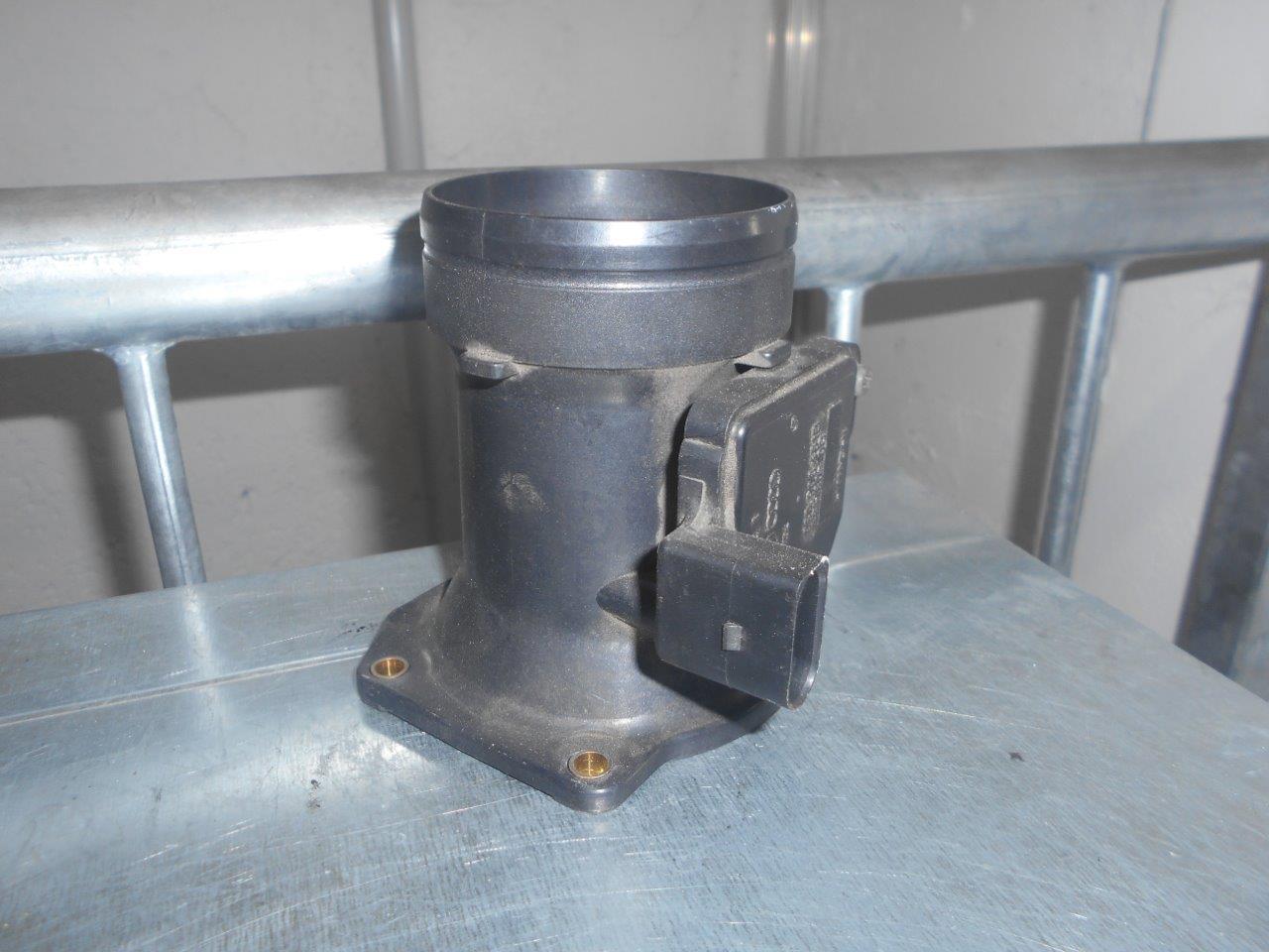 Debimetro misuratore massa aria AUDI SEAT SKODA VOLKSWAGEN 06A906461B (2000)
