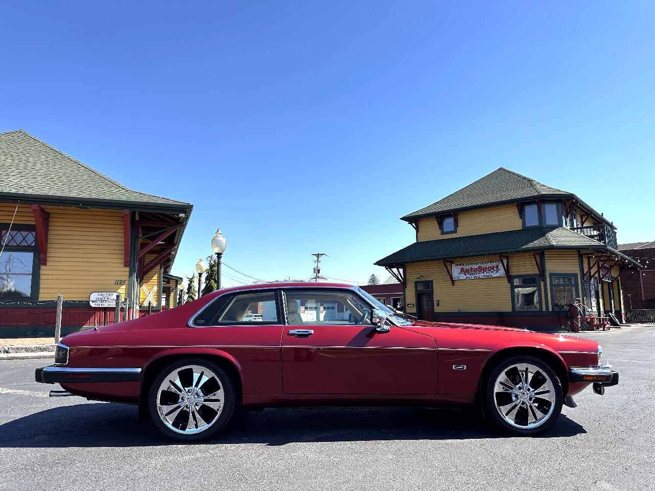 Owner 1992 Jaguar XJS Coupe 47982 Miles Burgundy Coupe 5.3L V12 SOHC 24V Automatic