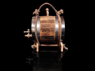 Oak barrel 5 l. antique. Rope handle. Chipped Oak. Stainless hoops.