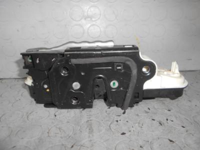 Serratura anteriore sinistra VOLKSWAGEN POLO C3B1837015AM