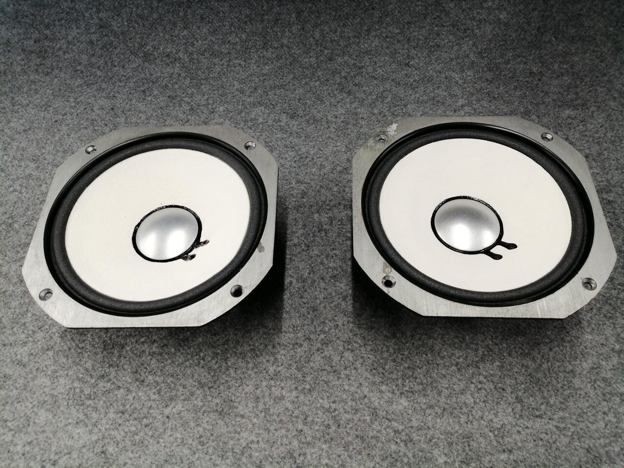 JBL LE8T full range unit pair used | eBay JBL LE8T full range unit pair used | eBay