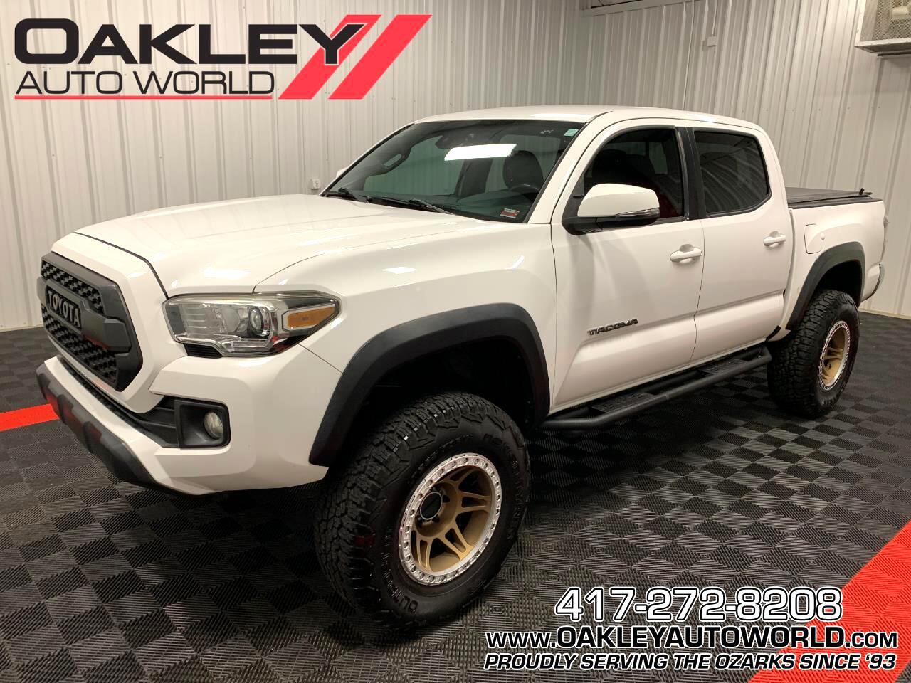 2018 Toyota Tacoma SR Crew 4x4 Lifted w/ Method Wheels