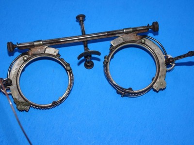 ANTIQUE OPTOMETRY OPTOMETRIST EYE EXAM GLASSES STEAMPUNK.