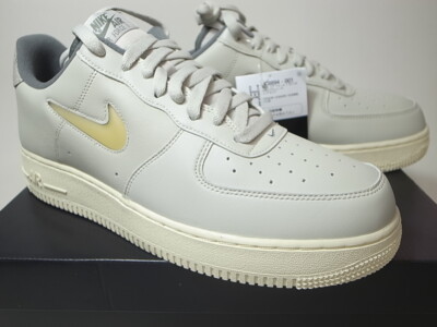 NIKE AIR FORCE 1 '07 LX JEWEL SWOOSH LIGHT BONE/PALE VANILLA