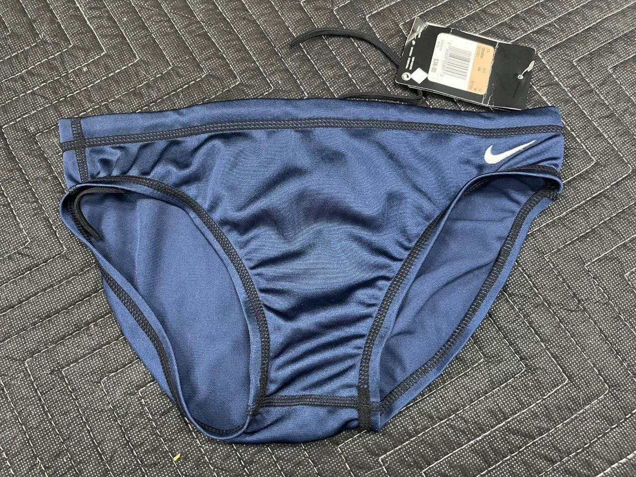 Men's Nike Water Polo Swim Briefs Sport Swimwear Size 28 Men's Nike Water Polo Swim Briefs Sport Swimwear Size 28