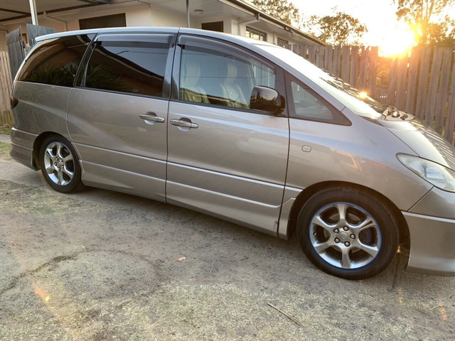Toyota estima 2003