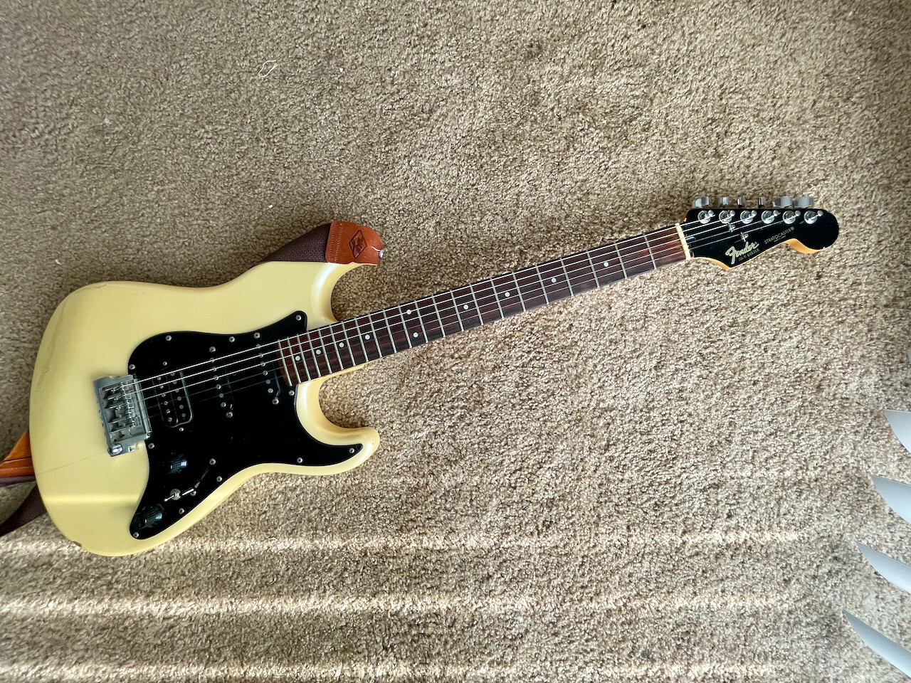 Fender Japan ST40 Stratocaster 1987-88年 Fender Stratocaster