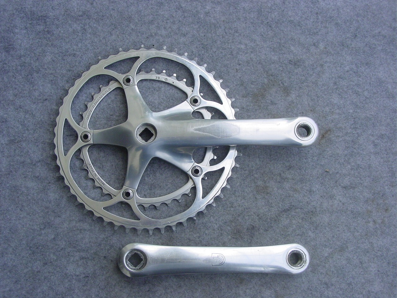 Campagnolo クランク Chorus 170mm 52 39 Campagnolo Chorus Crankset 170mm 39-52 Very Good Condition