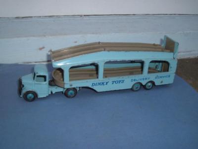 DINKY TOYS #582 BEDFORD PULLMORE CAR TRANSPORTER LORRY IN