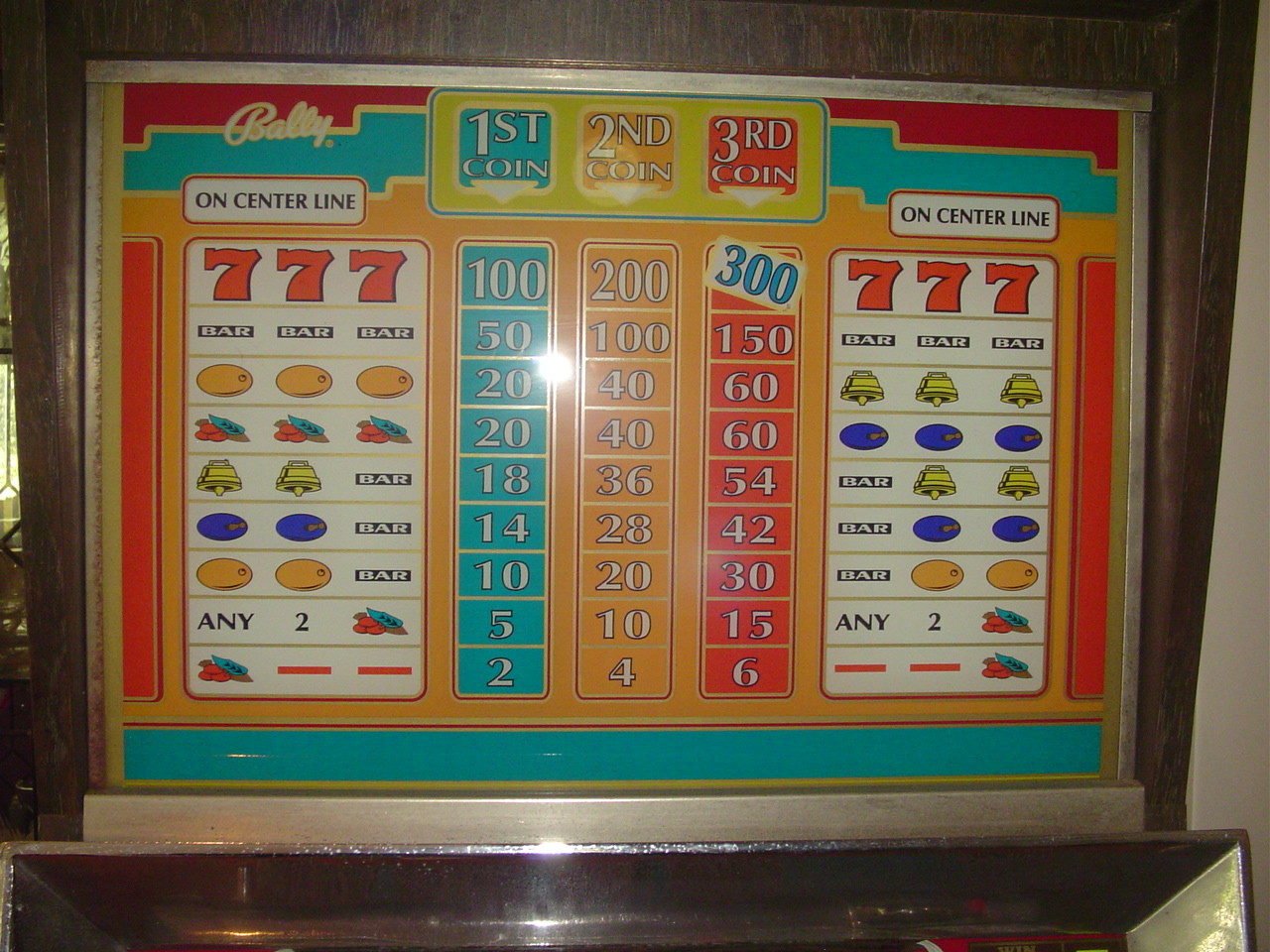 Slot machine Bally, 1976, 3c fruit, model 1090.