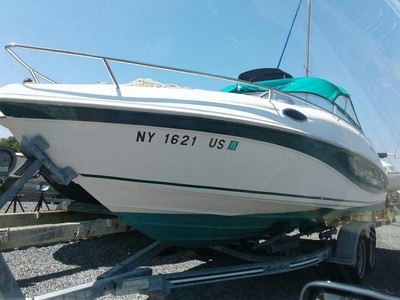 1998 Rinker 232 Captiva Cuddy cabin low hours on new motor