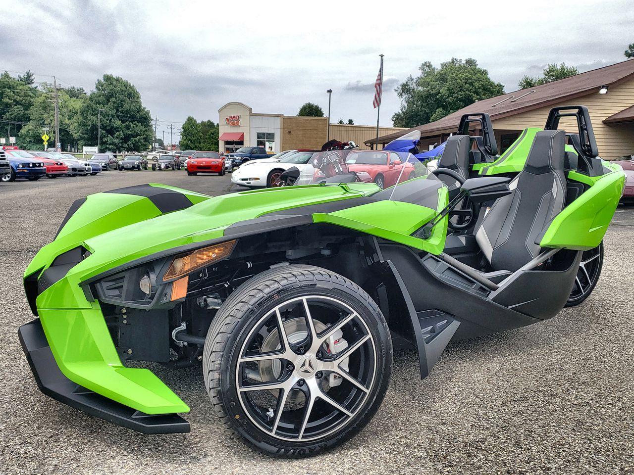 2019 POLARIS SLINGSHOT SL ICON, ENVY GREEN with 6259 Miles available now!