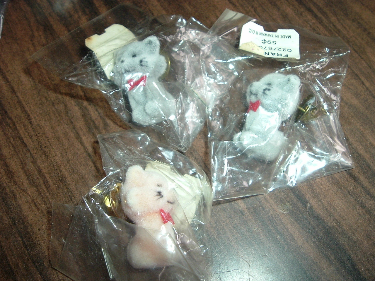 9 Vintage MINIATURE FLOCKED ANIMAL PINS with Gold Stud Buttons 6 Bears, 3 Kitten