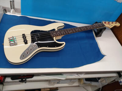 Fender Japan Aerodyne Jazz Bass おまけ付き BASS/MASTER's BASS GUITAR LEARNING CENTER: Fender Aerodyne