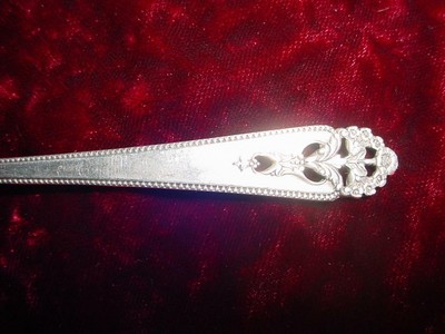 International sterling Queen's Lace pattern  teaspoon