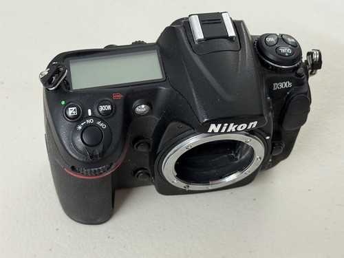 Nikon D300 DSLR Camera 12.3MP DX Sensor Weather-Sealed EN-EL3e Battery Body Only