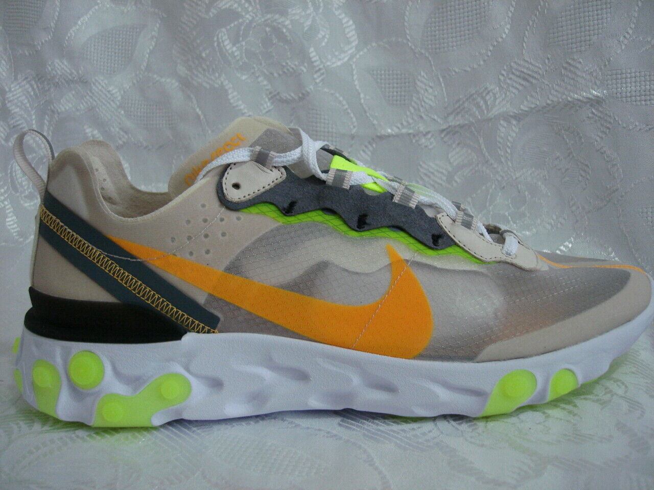 NIKE REACT ELEMENT 87 Z 11 OREWOOD BROWN LASER ORANGE AQ1090 NIKE REACT ELEMENT 87 Z 11 OREWOOD BROWN LASER ORANGE AQ1090