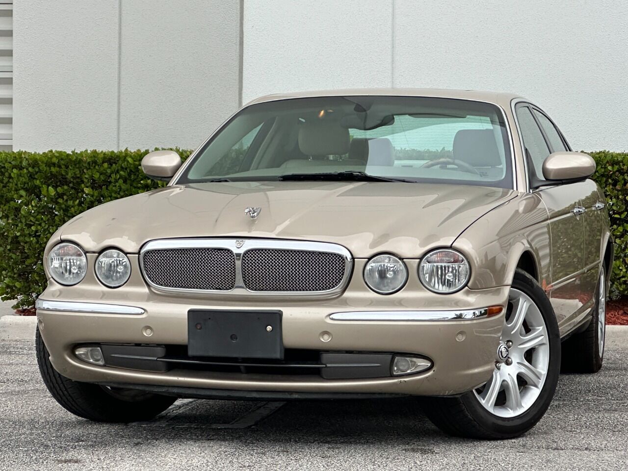 2004 Jaguar XJ-Series, Champagne with 98665 Miles available now!