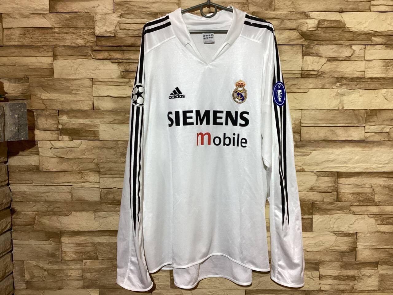 ウェア Real Madrid 04/05 Home Authentic jersey Real Madrid Adidas Vintage 2004/05 Home Football Shirt