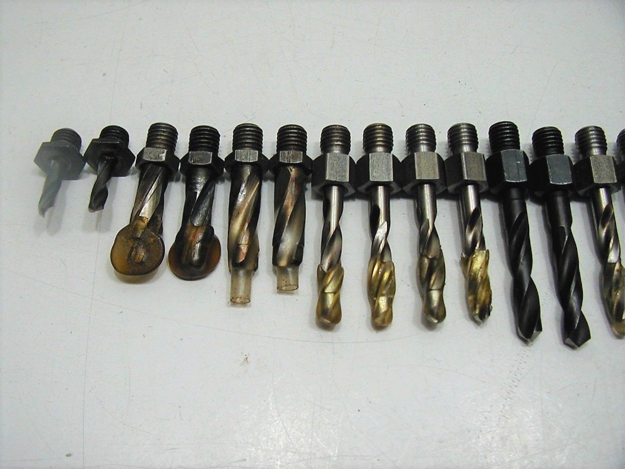 (31) 1/4-28 Threaded Drill Bits ~ Aircraft Tools