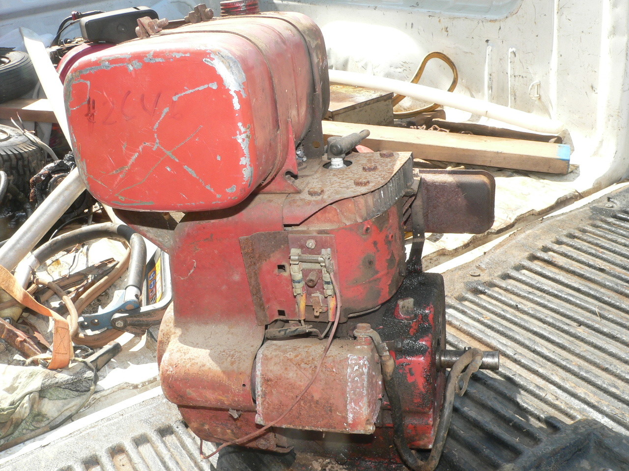 TECUMSEH HH60 GAS TANK WITH MOUNTING BRACKET + STRAPS OFF TROY BILT HORSE TILLER