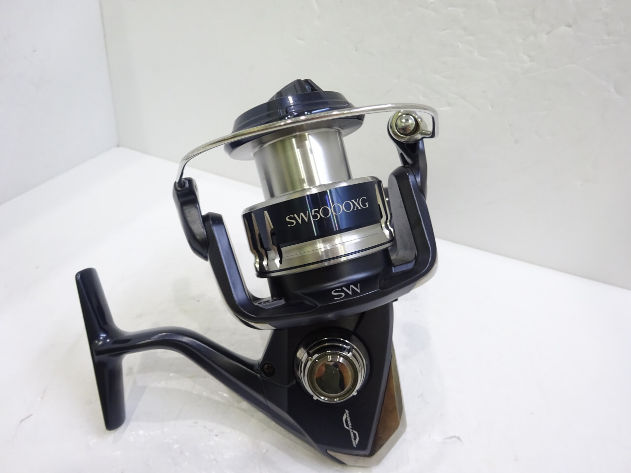 SHIMANO 20 STRADIC SW 5000XG Salt water Spinning Reel from