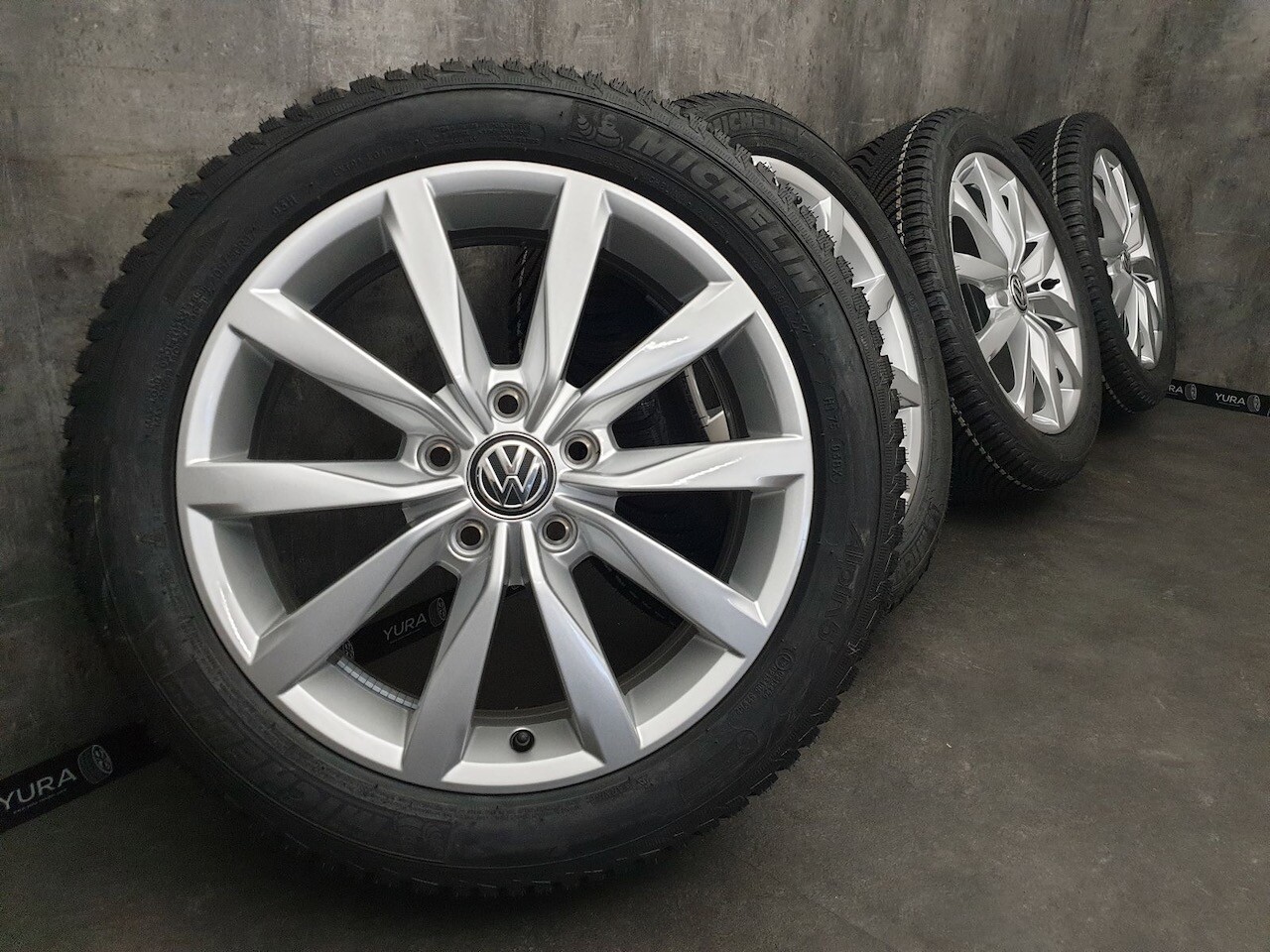 VW Golf 7 5G Dijon R GTI GTD Velgen Winterbanden 205/50 R 17 NIEUW 2019 Michelin