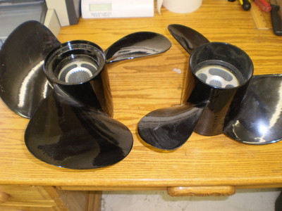 NEW VOLVO PENTA SET OF DUOPROPS 3810229-9 STANDBY PROPULSION FITS DPS-M H33