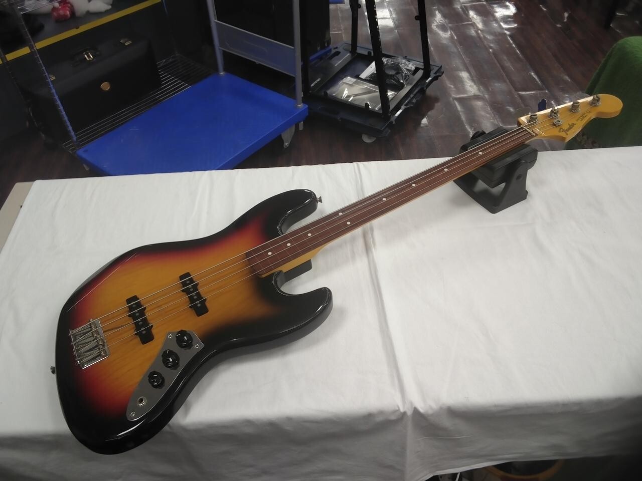 Fender Japan Jazz Bass JB62-77FL Fretless Electric Bass