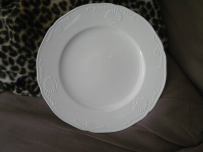 Mikasa Hampton Bays Round Platter/Charger/Chop Plate