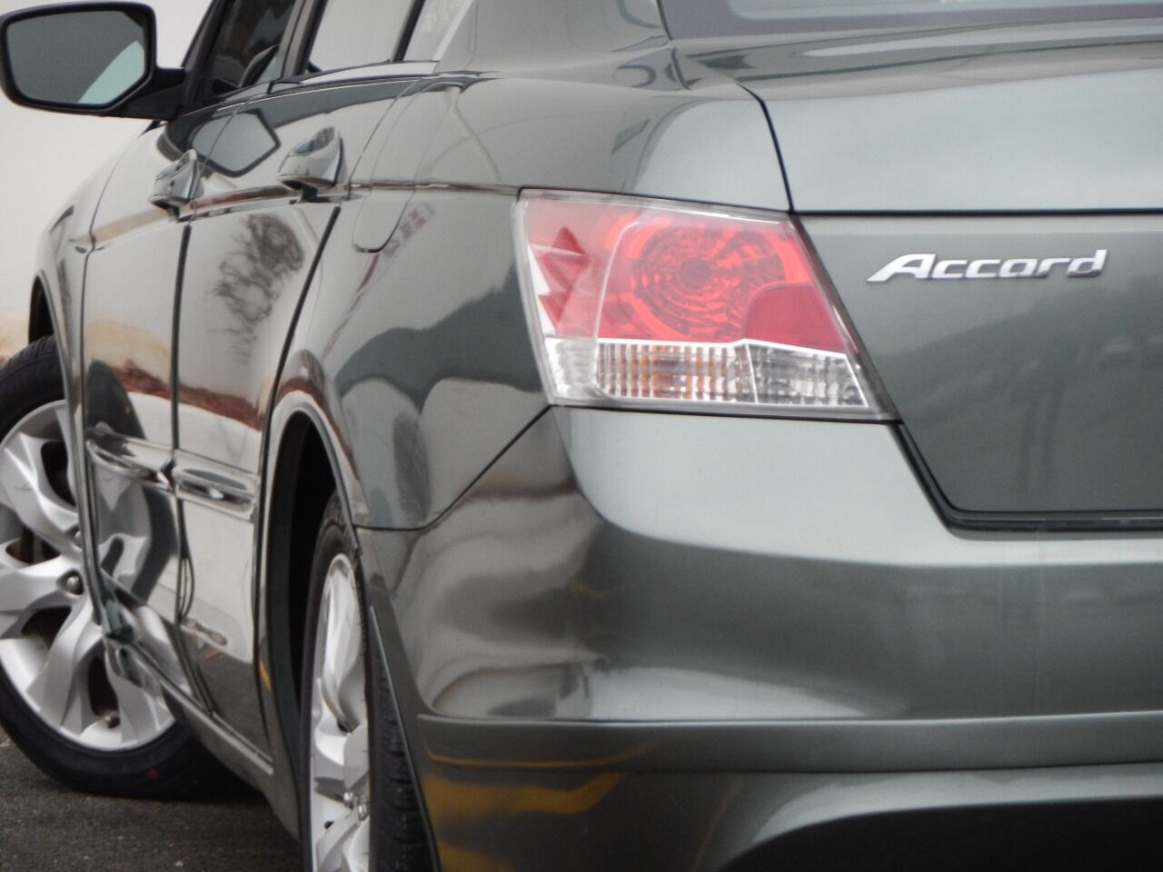 2009 Honda Accord EX L w/Navi 4dr Sedan 5A 38491 Miles Green Sedan 2.4L I4 Autom