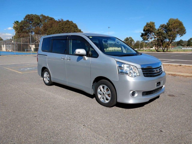 Welcab toyota noah