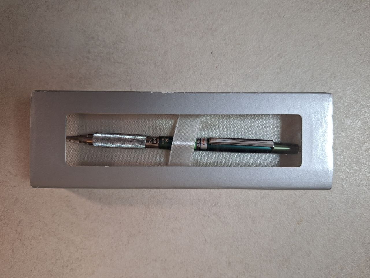 pg1804　pentel Pentel PG1804 (Discontinued Mechanical Pencil)- 0.4mm