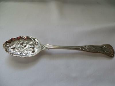 Roberts And Belk Furnival Works Kings Silver Plated EPNS Berry Fruit Spoon  New