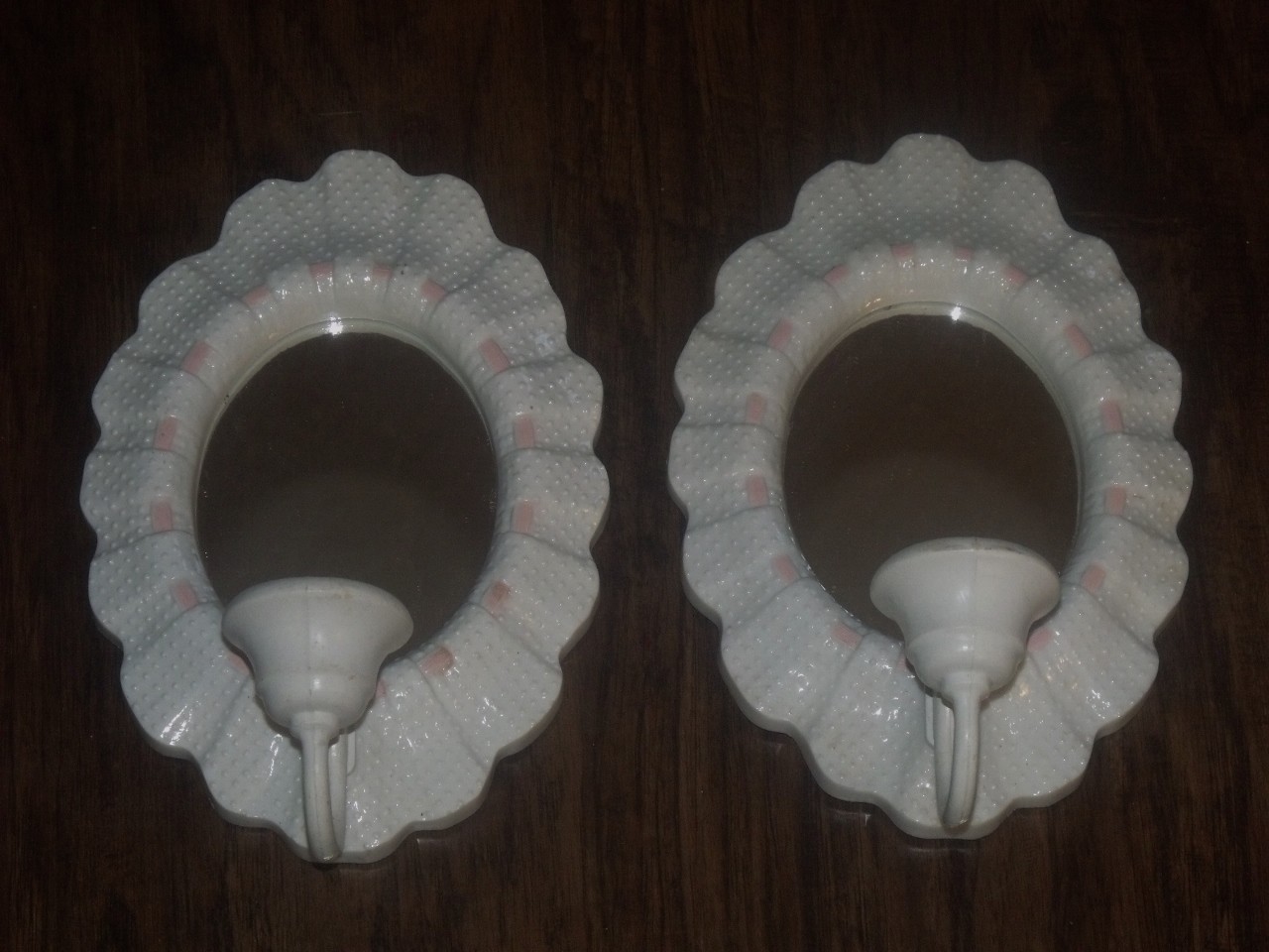 VTG HOMCO WHITE WALL HANGING HOBNAIL OVAL MIRROR PLASTIC FRAME CANDLE HOLDER SET