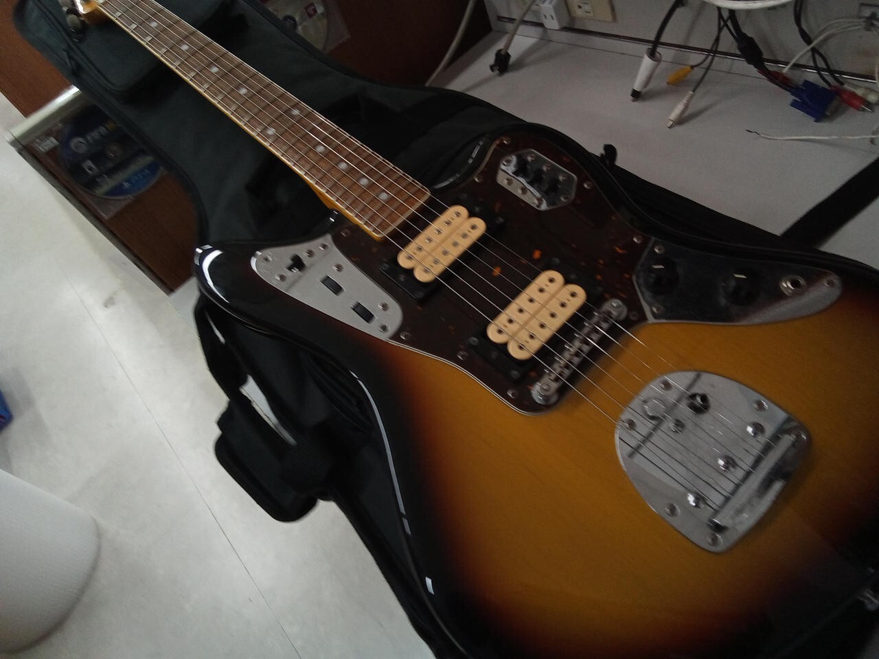 Fender Japan Jaguar HJG-66KC IV Kurt Cobain Model Electric Fender Japan Jaguar HJG-66KC IV Kurt Cobain Model Electric