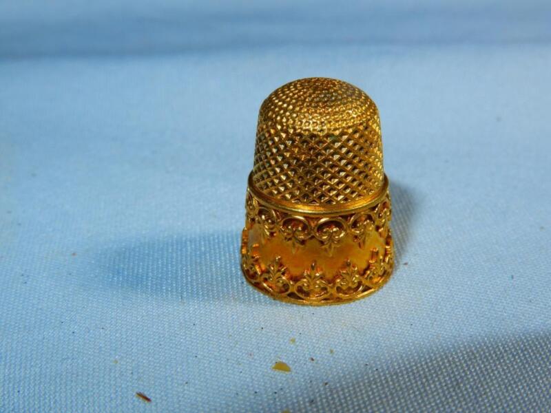 Antique 18K solid gold sewing thimble & original case 6.3 grams