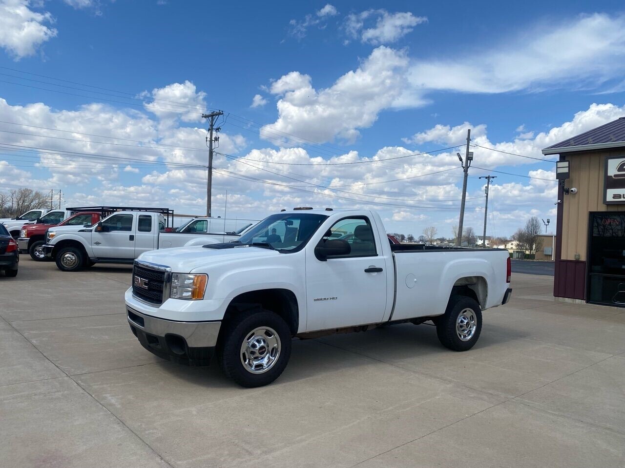 Owner 2012 GMC Sierra 2500HD Work Truck 4x4 2dr Regular Cab LB White V8 6.0L Natural A