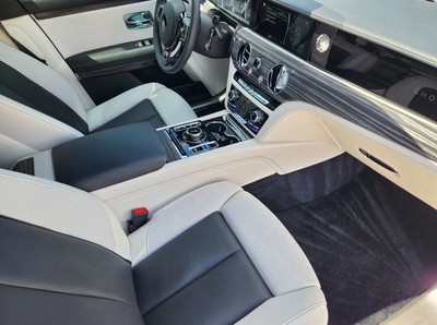 image 2 of interior