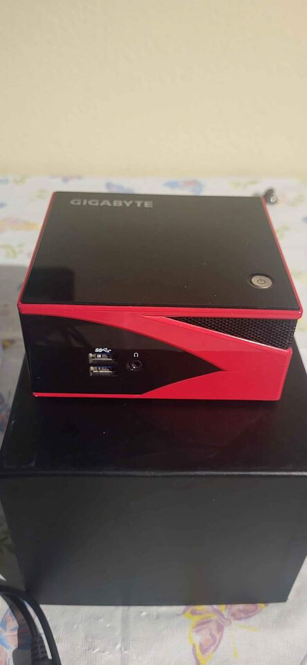 GA-BXA8-5557 SSD512GB miniPC マウス付き GB-BXA8-5557 (rev. 1.0) Overview | BRIX (Mini-PC Barebone