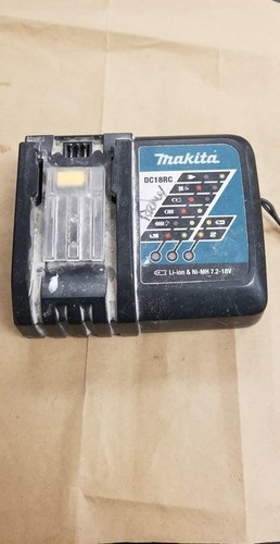 MAKITA Impact Wrench/Driver XDT04 W/ BATTERY&CHARGER